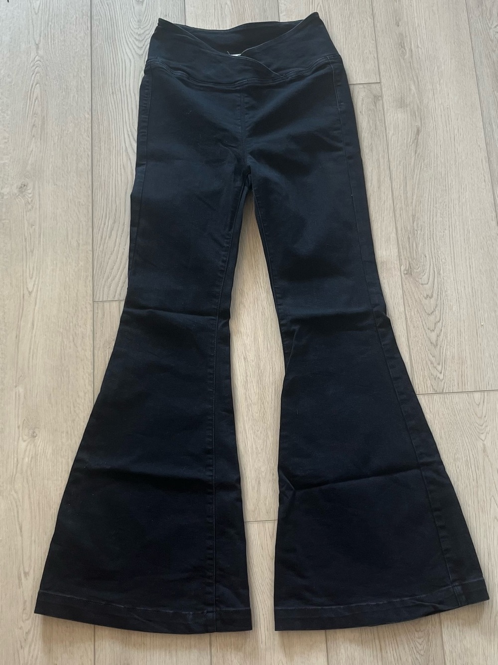 Free People We The Free Penny Pull On Flare Stretch High Rise Black Jeans SZ 27